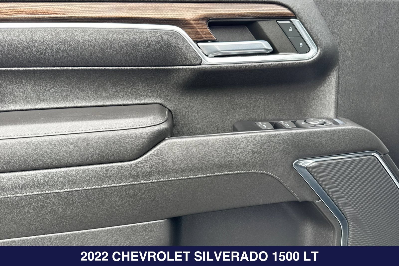 Used 2022 Chevrolet Silverado 1500 LT Trail Boss w/ Protection Package AWD/4WD image 12
