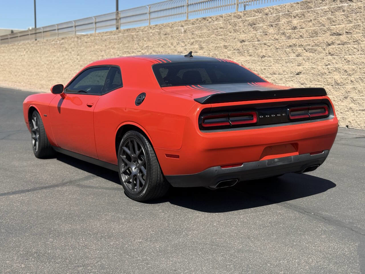 Used 2018 Dodge Challenger R/T image 8