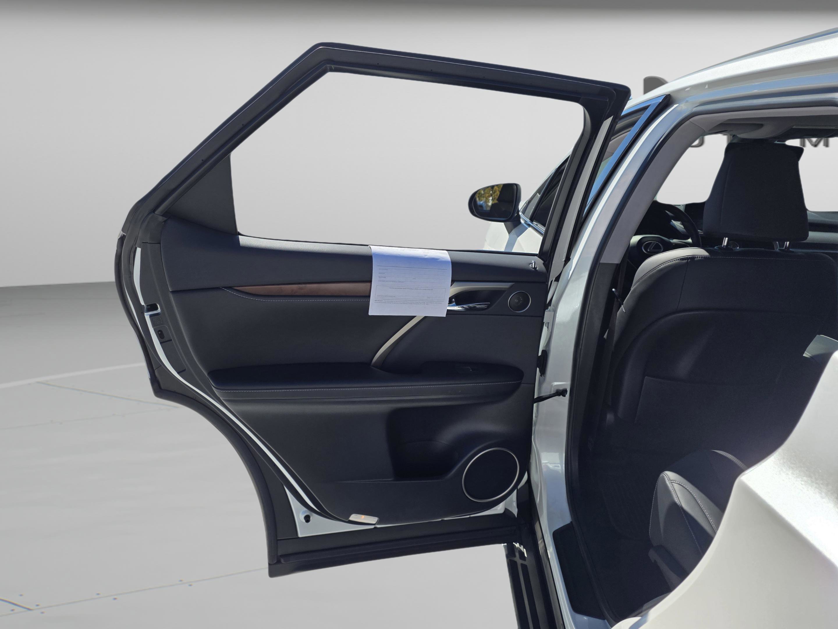 Certified 2022 Lexus RX 350L FWD w/ Premium Package image 20