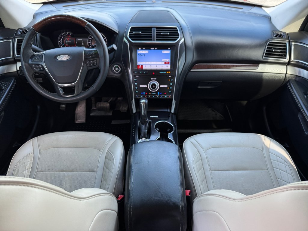 Used 2019 Ford Explorer Platinum AWD/4WD image 13