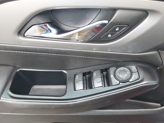Used 2023 Chevrolet Traverse LT image 26