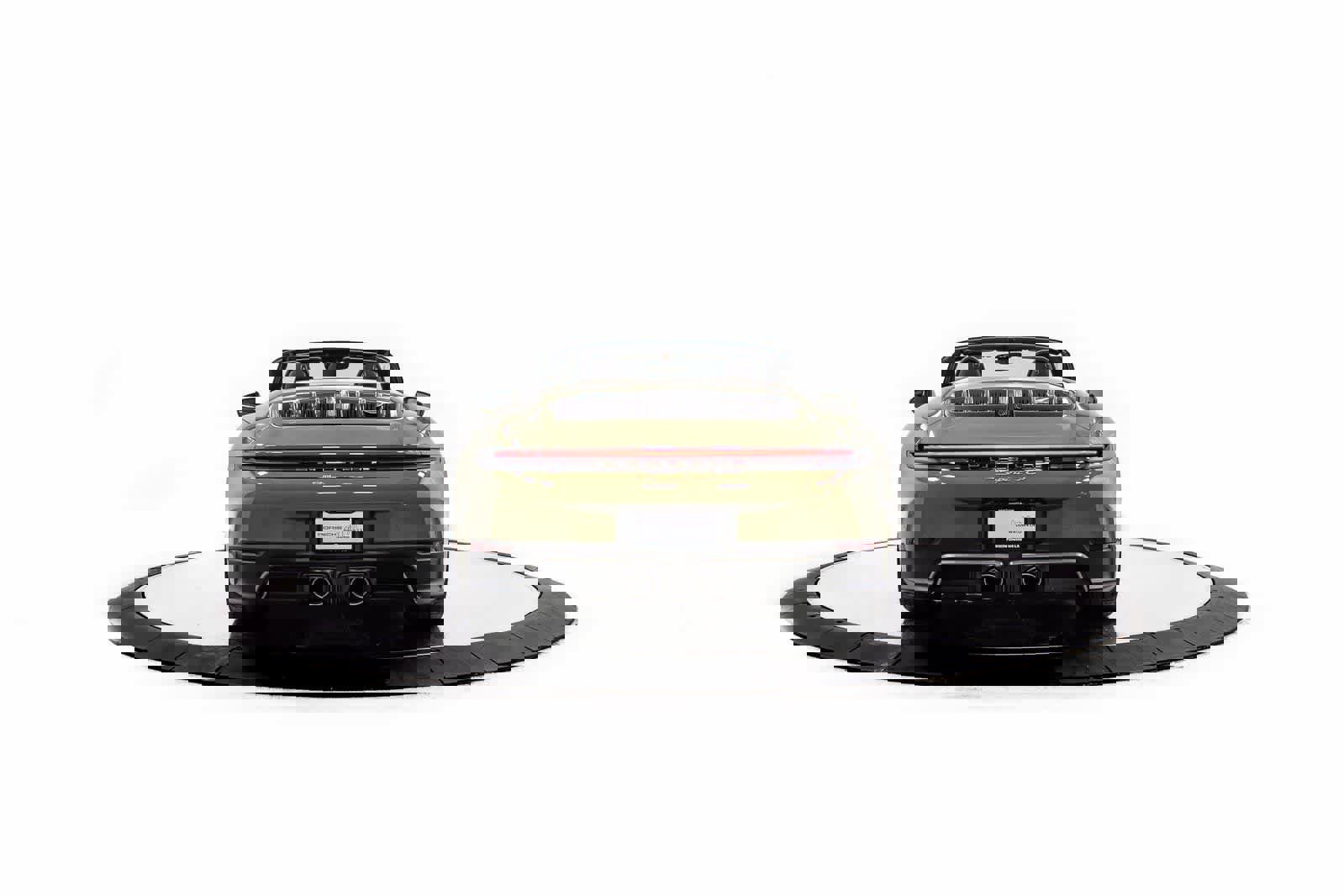 New 2026 Porsche 911 GTS image 6