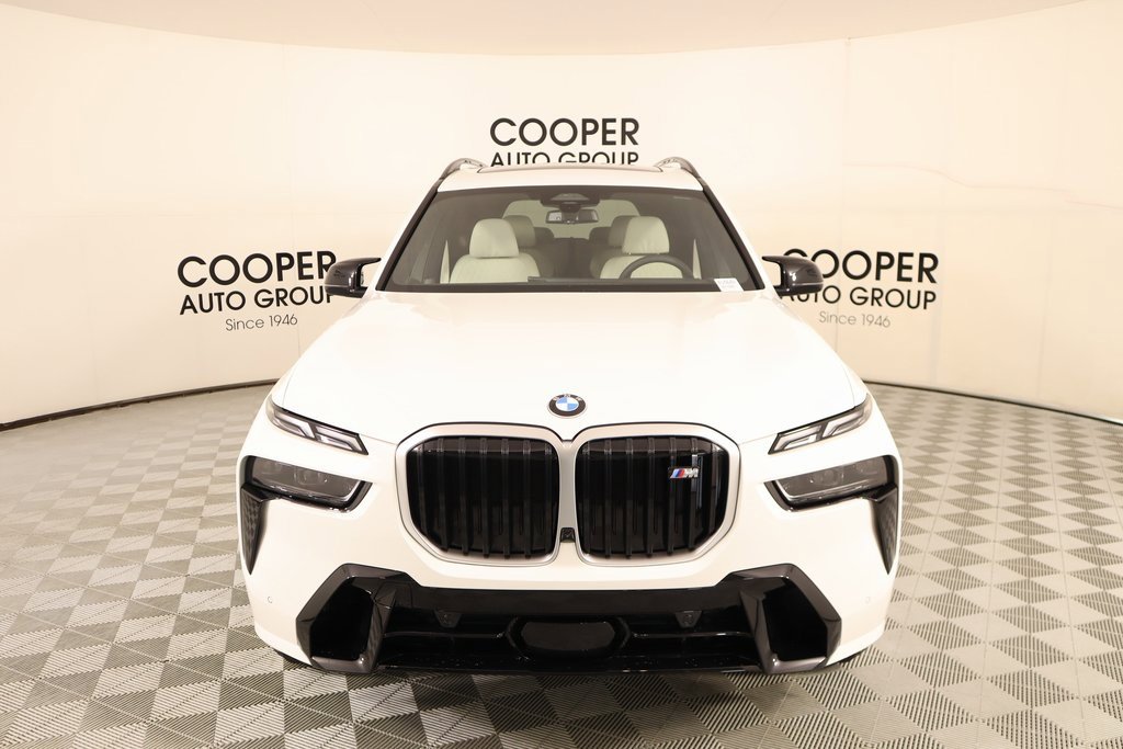 New 2026 BMW X7 M60i w/ Climate Comfort Package image 10