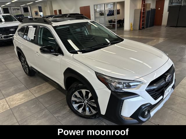 Used 2025 Subaru Outback Limited AWD/4WD image 11