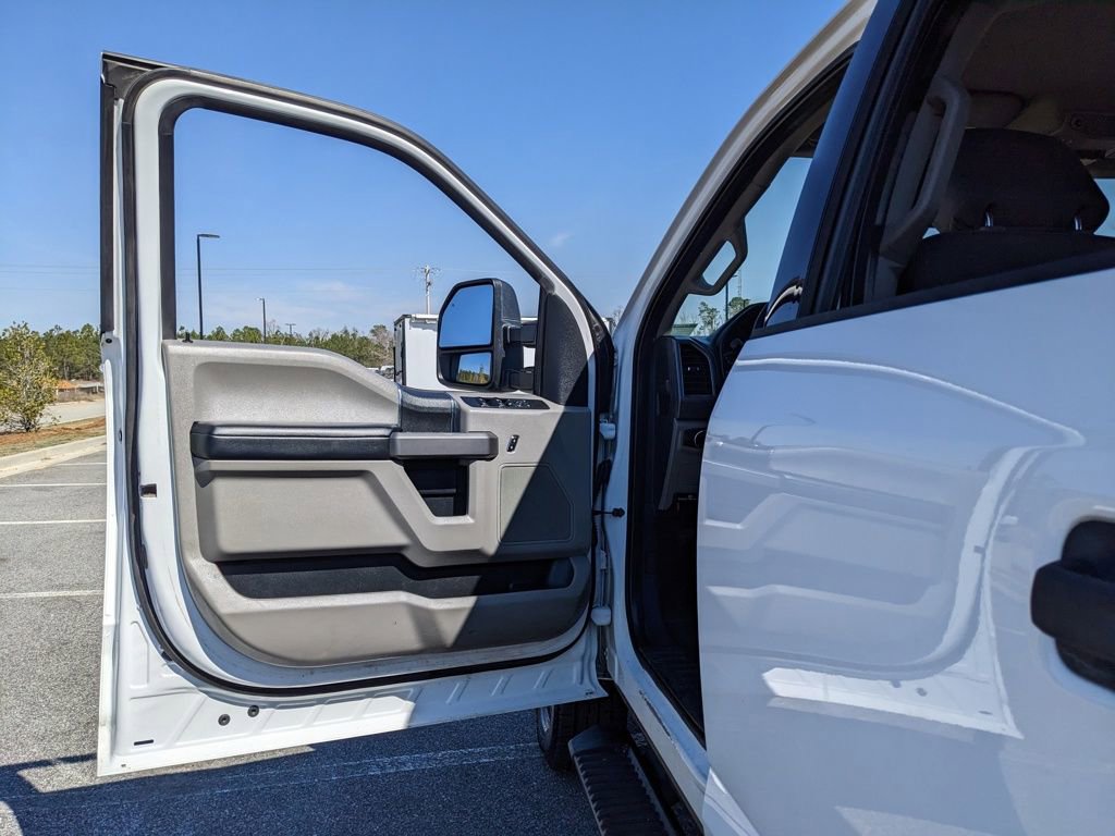 Used 2020 Ford F350 XLT image 44