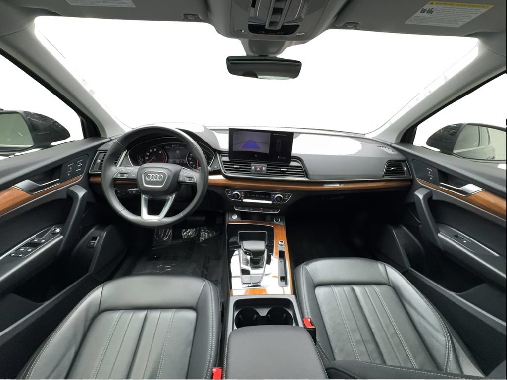 Used 2023 Audi Q5 2.0T Premium w/ Convenience Package AWD/4WD image 40