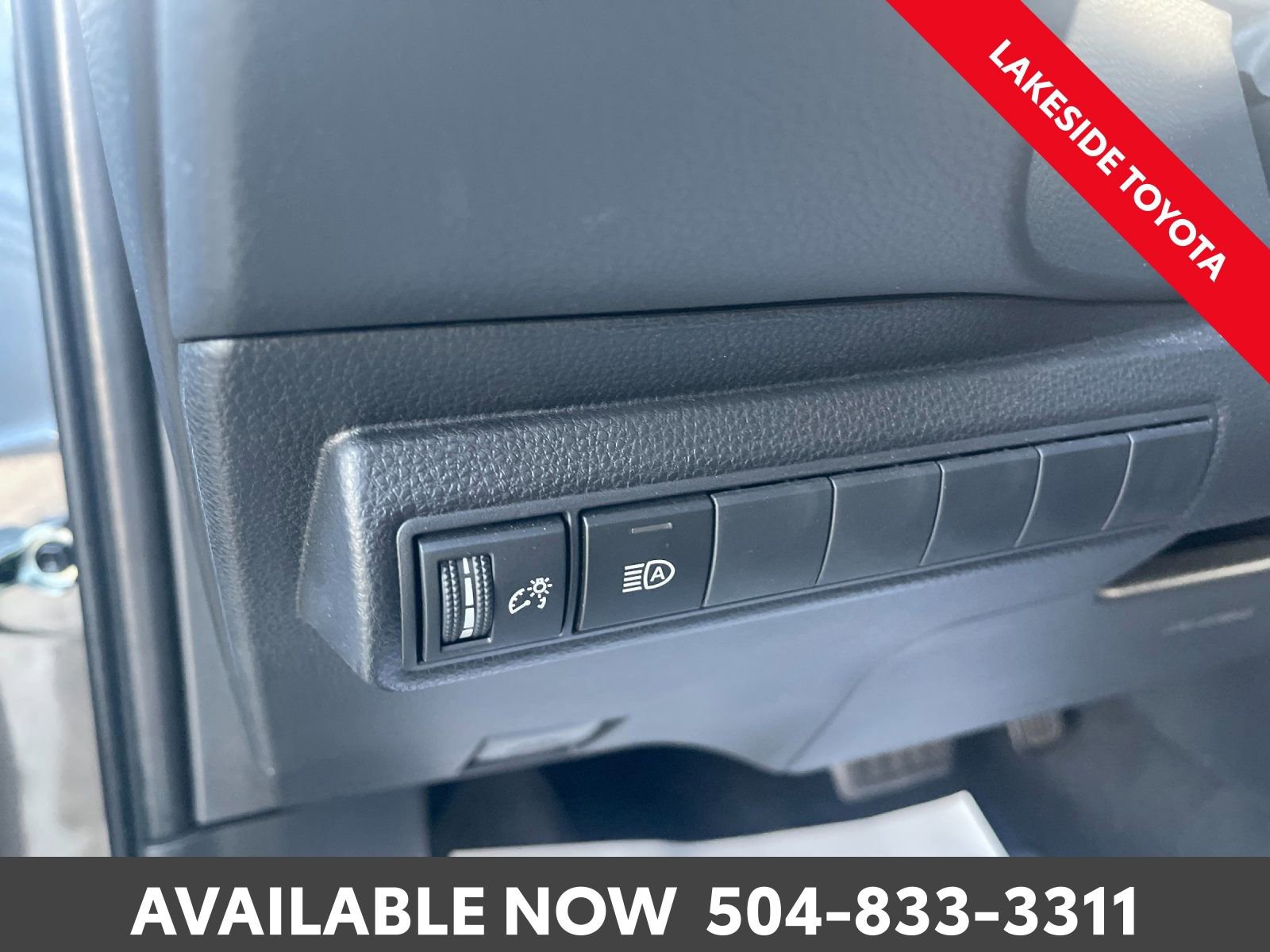 Used 2024 Toyota Corolla SE image 27