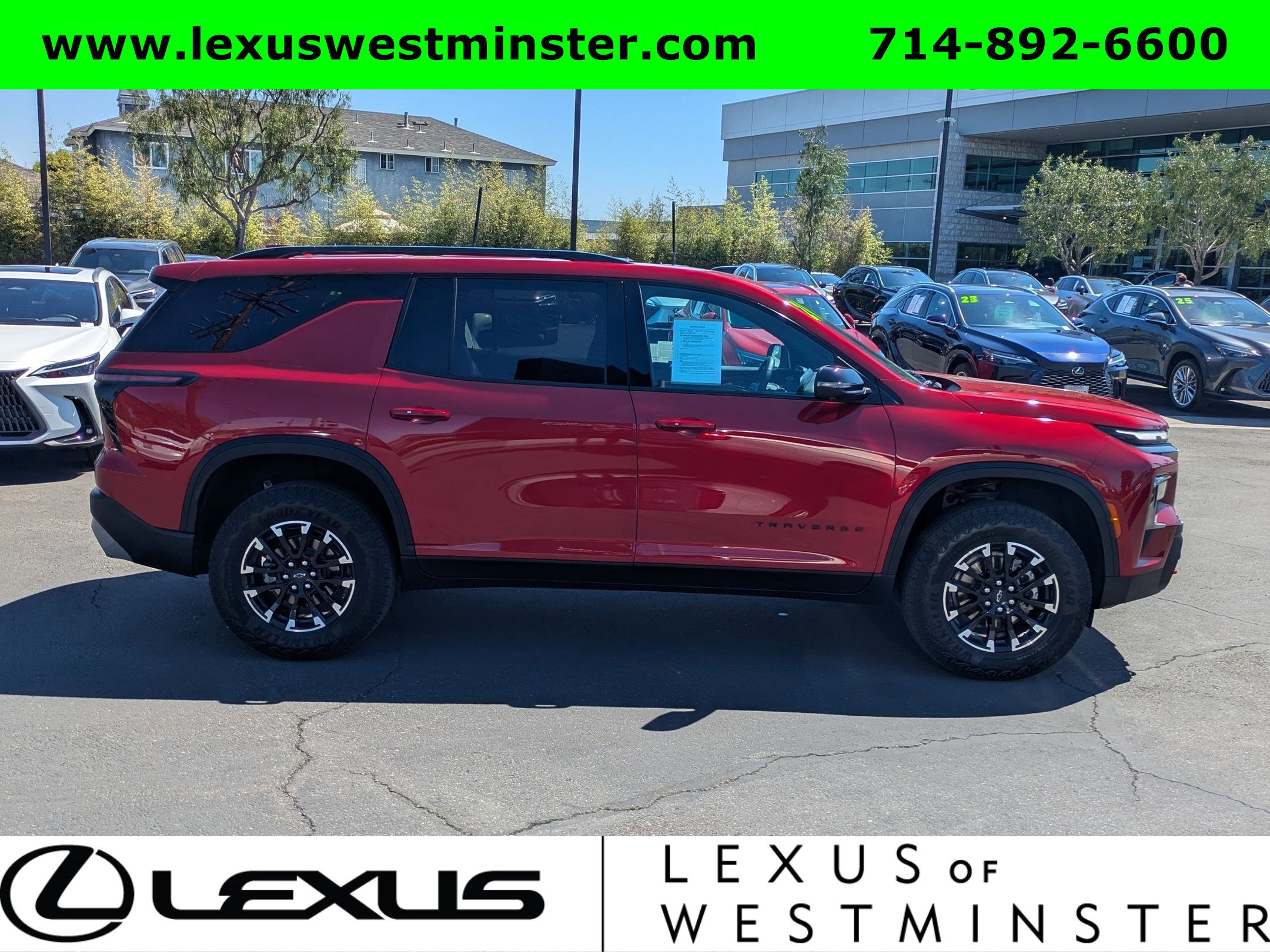 Used 2024 Chevrolet Traverse Z71 image 4