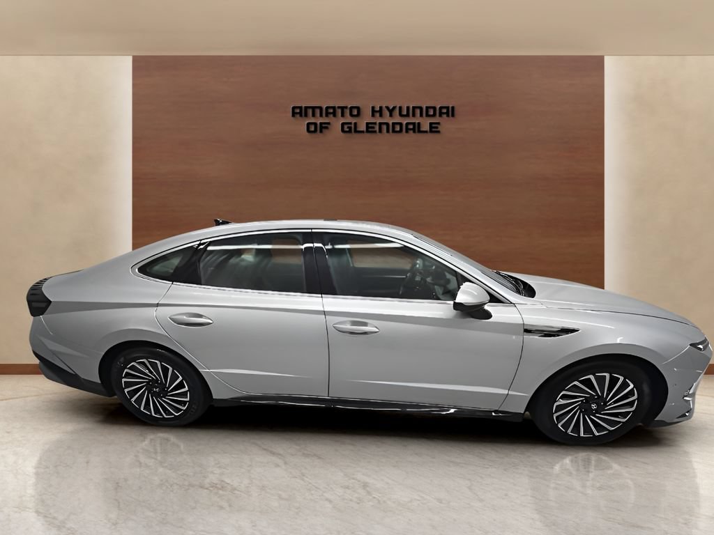 Certified 2024 Hyundai Sonata Limited FWD image 8