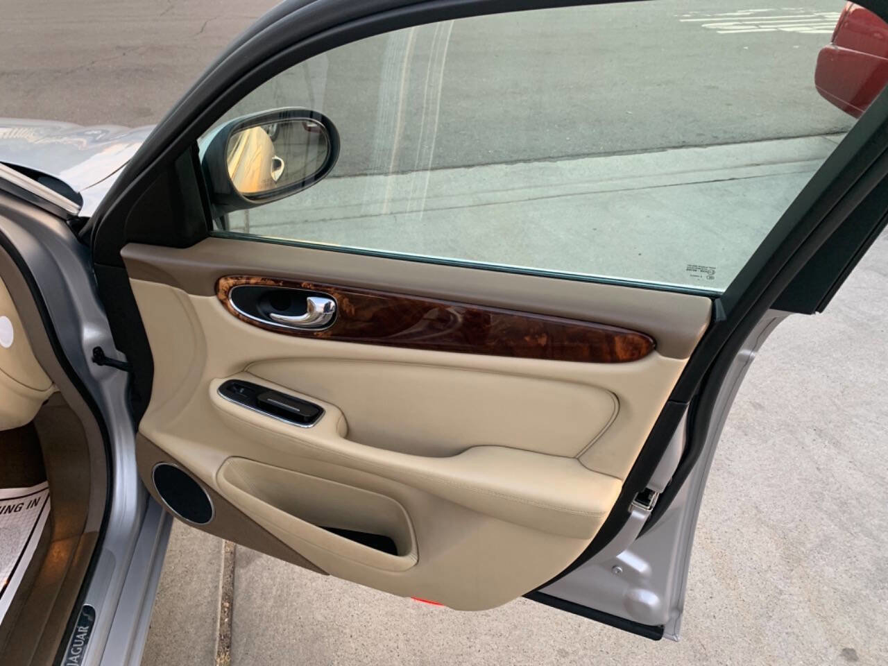 Used 2006 Jaguar XJ8 RWD image 10
