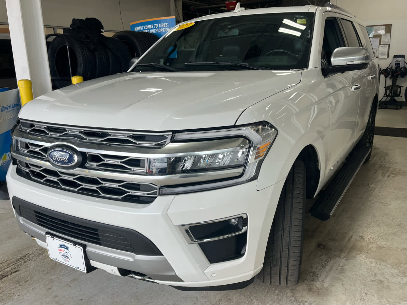 Used 2023 Ford Expedition Platinum image 6