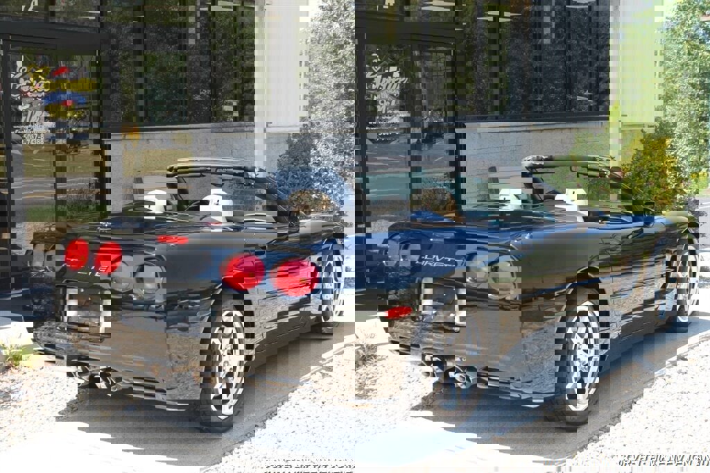 Used 2002 Chevrolet Corvette Convertible w/ Preferred Equipment Group2 image 19