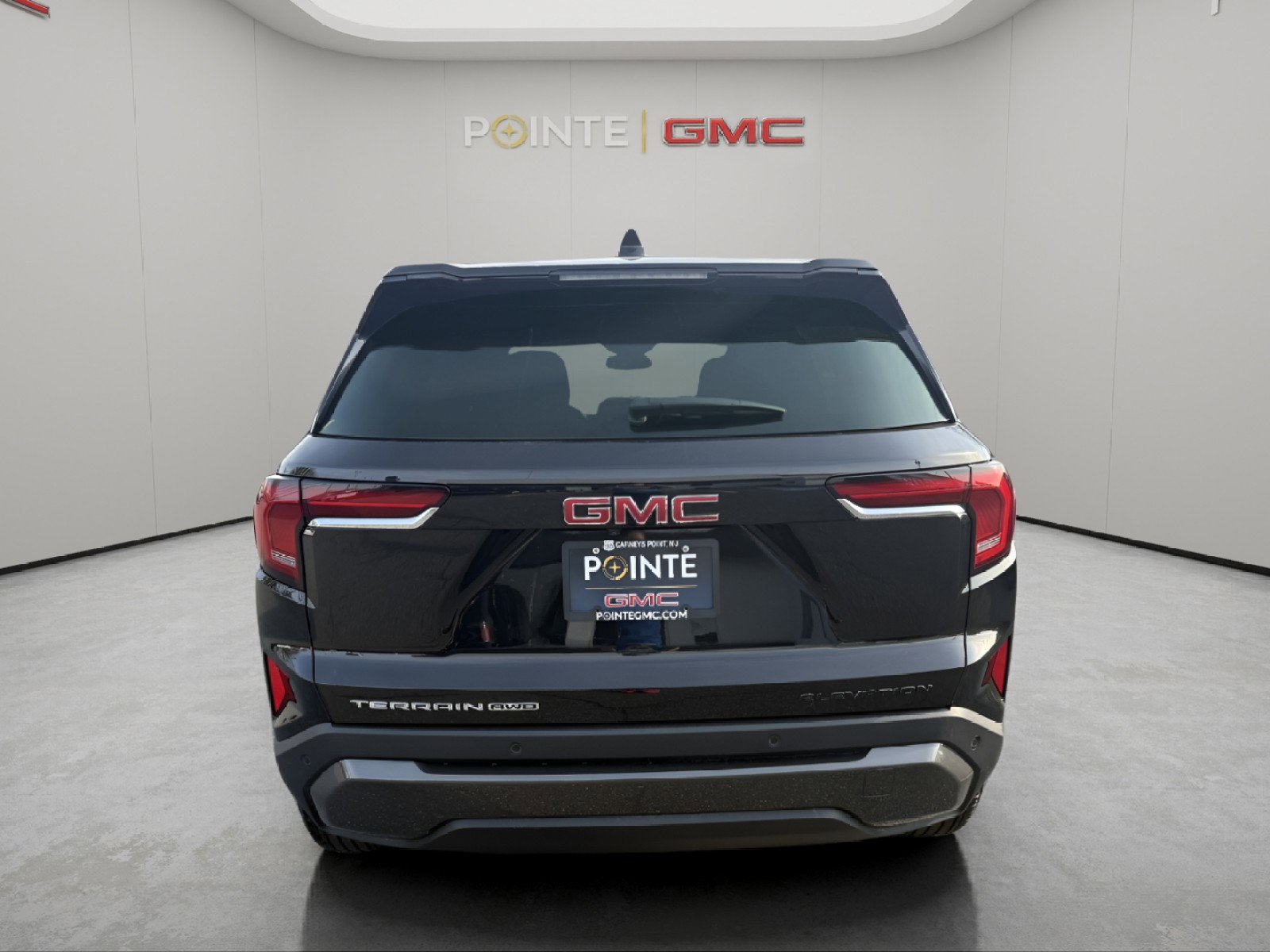 Used 2025 GMC Terrain Elevation image 4