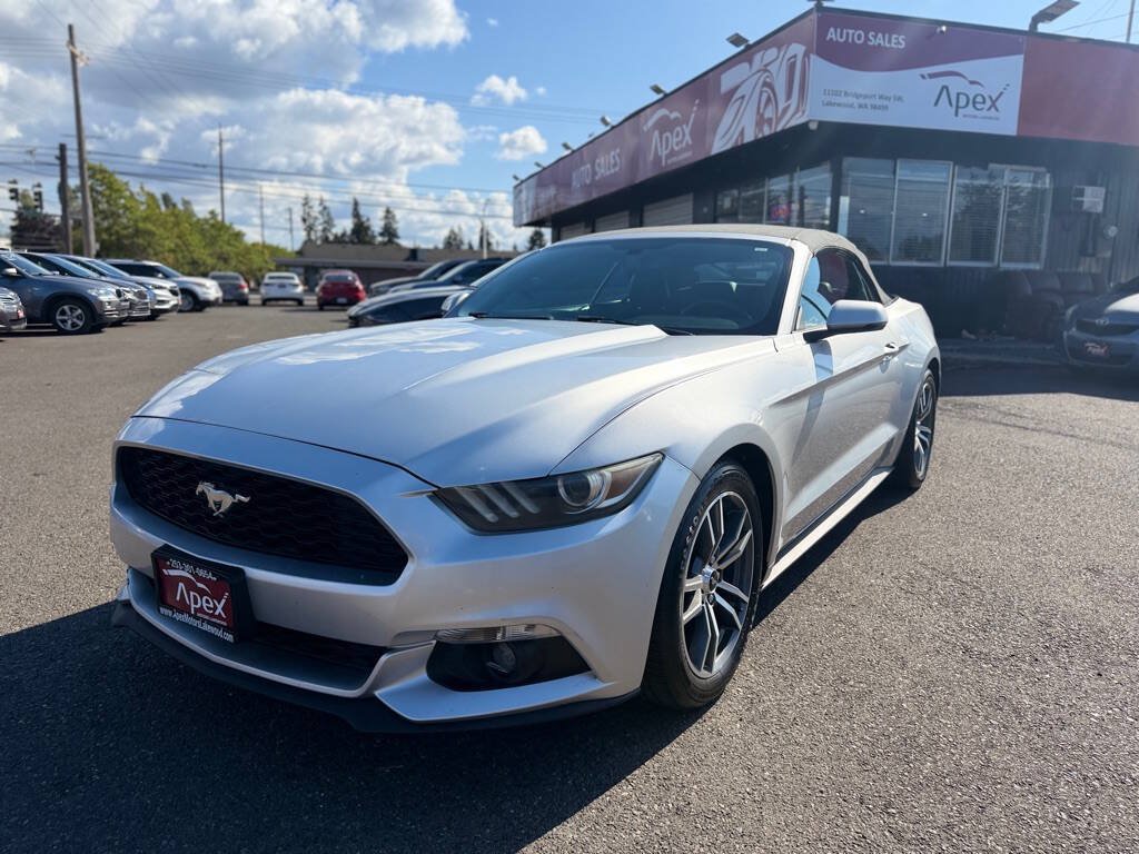 Used 2015 Ford Mustang Premium RWD image 5