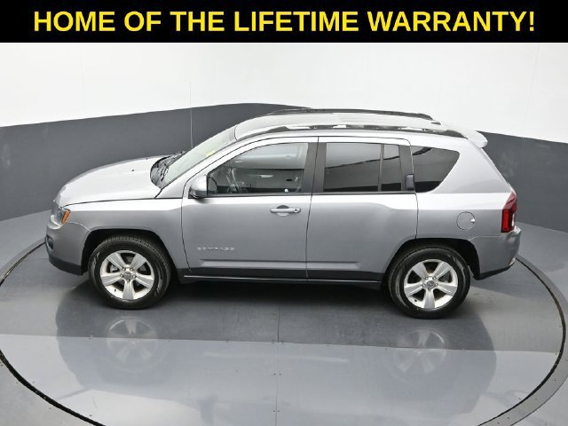 Used 2017 Jeep Compass Latitude AWD/4WD image 45