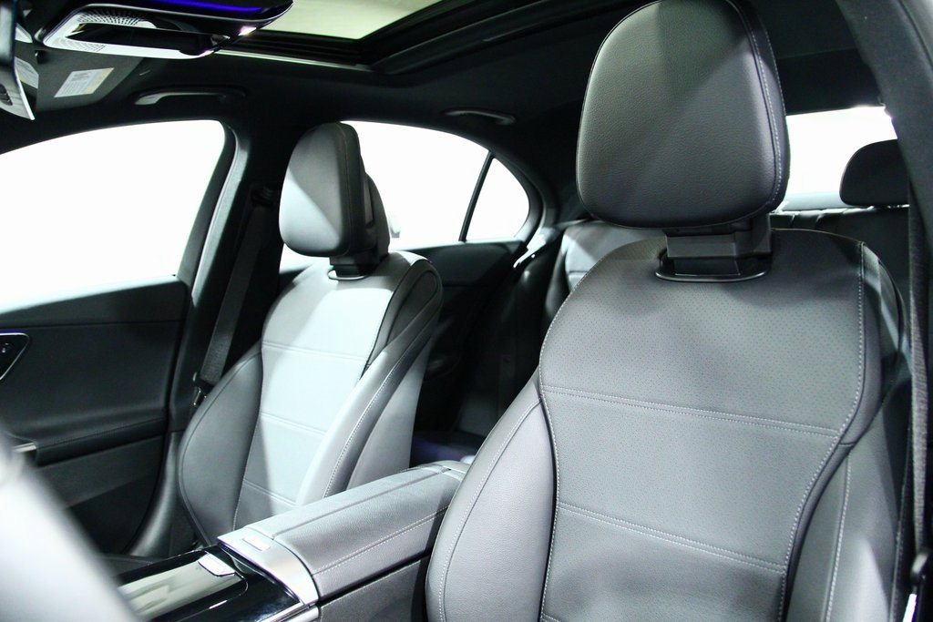 Used 2025 Mercedes-Benz C 300 4MATIC Sedan image 17