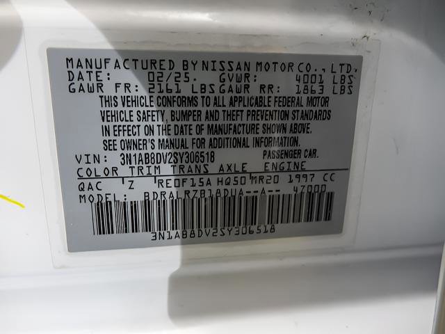 Used 2025 Nissan Sentra SR image 29