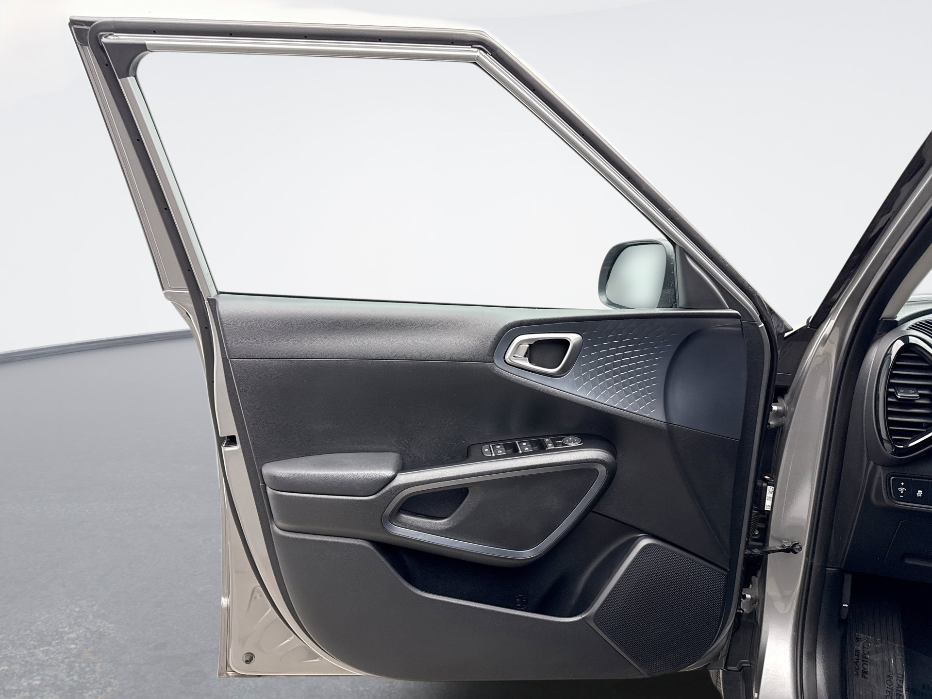 Used 2025 Kia Soul EX FWD image 9