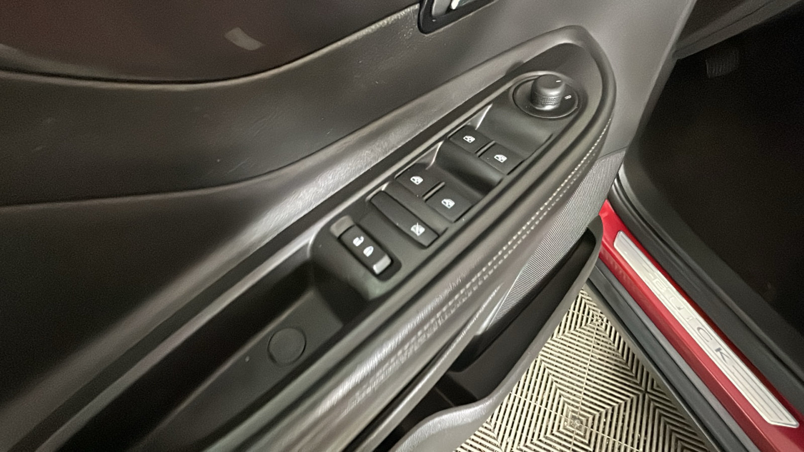 Used 2019 Buick Encore Preferred AWD/4WD image 13