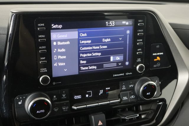 Used 2022 Toyota Highlander XLE FWD image 35