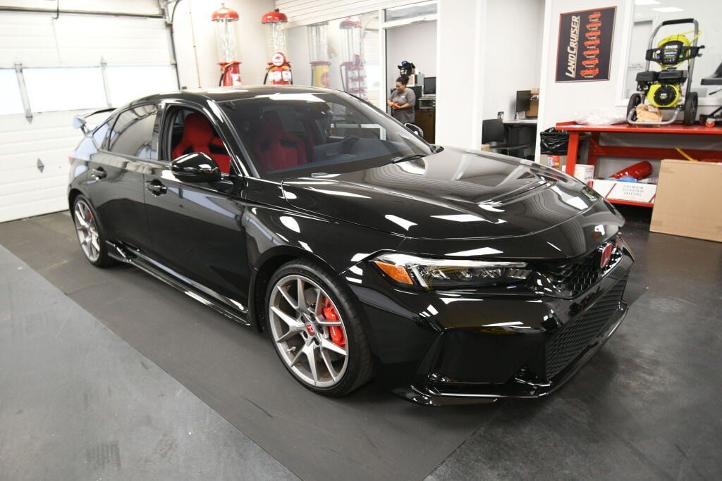 Used 2025 Honda Civic Type R image 14