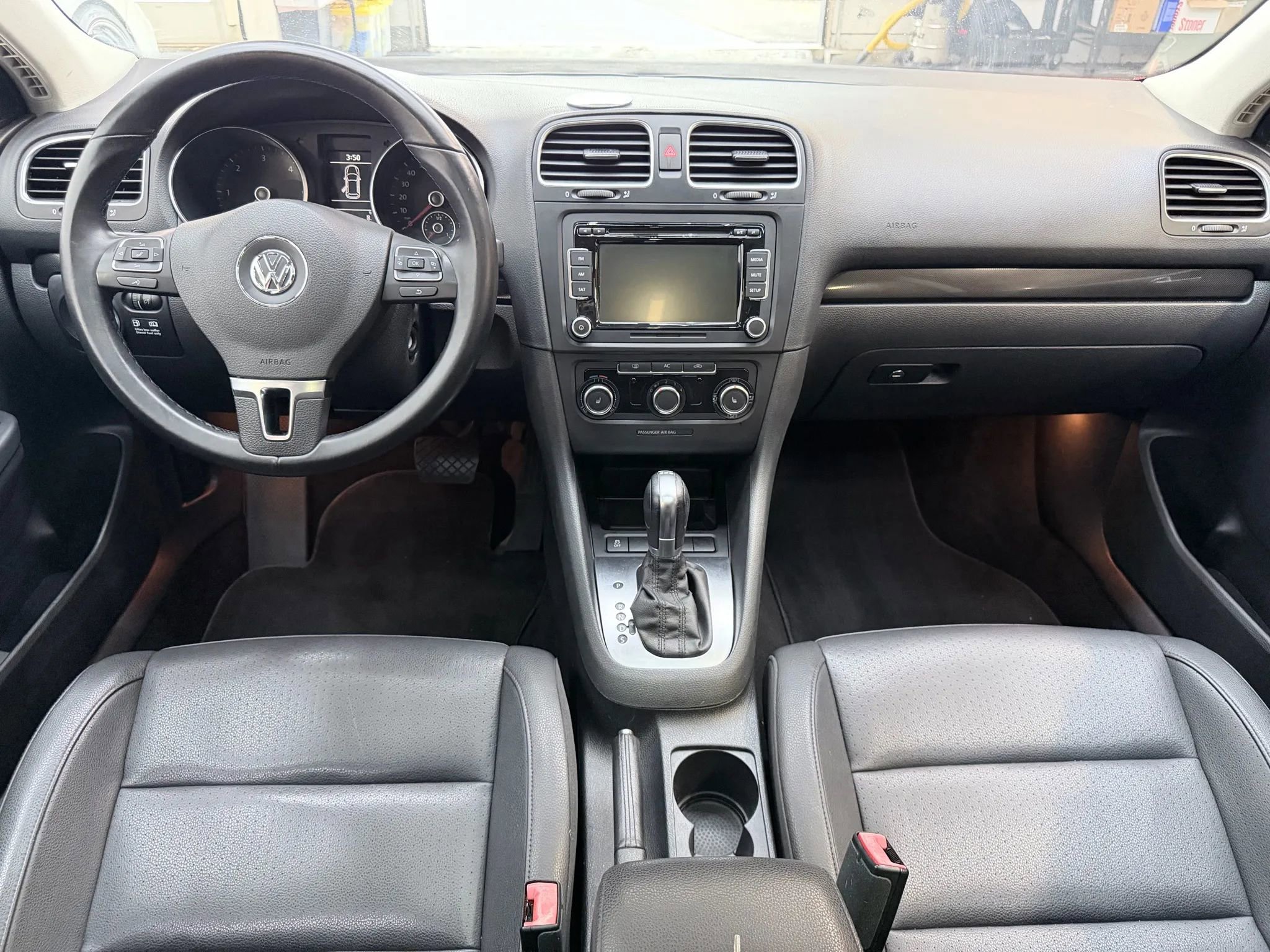 Used 2011 Volkswagen Jetta TDI FWD image 12