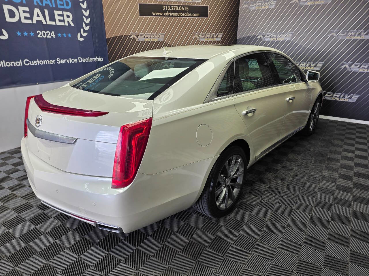 Used 2013 Cadillac XTS Luxury w/ Driver Awareness Package FWD image 16