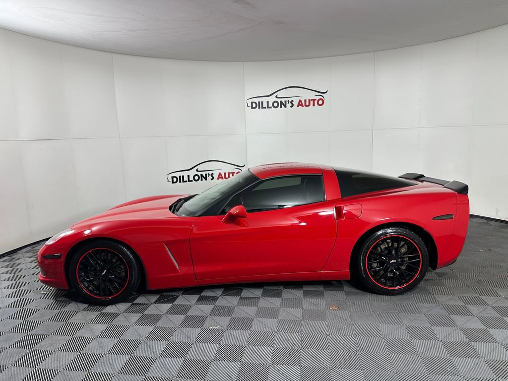 Used 2006 Chevrolet Corvette Coupe w/ Preferred Equipment Group image 3
