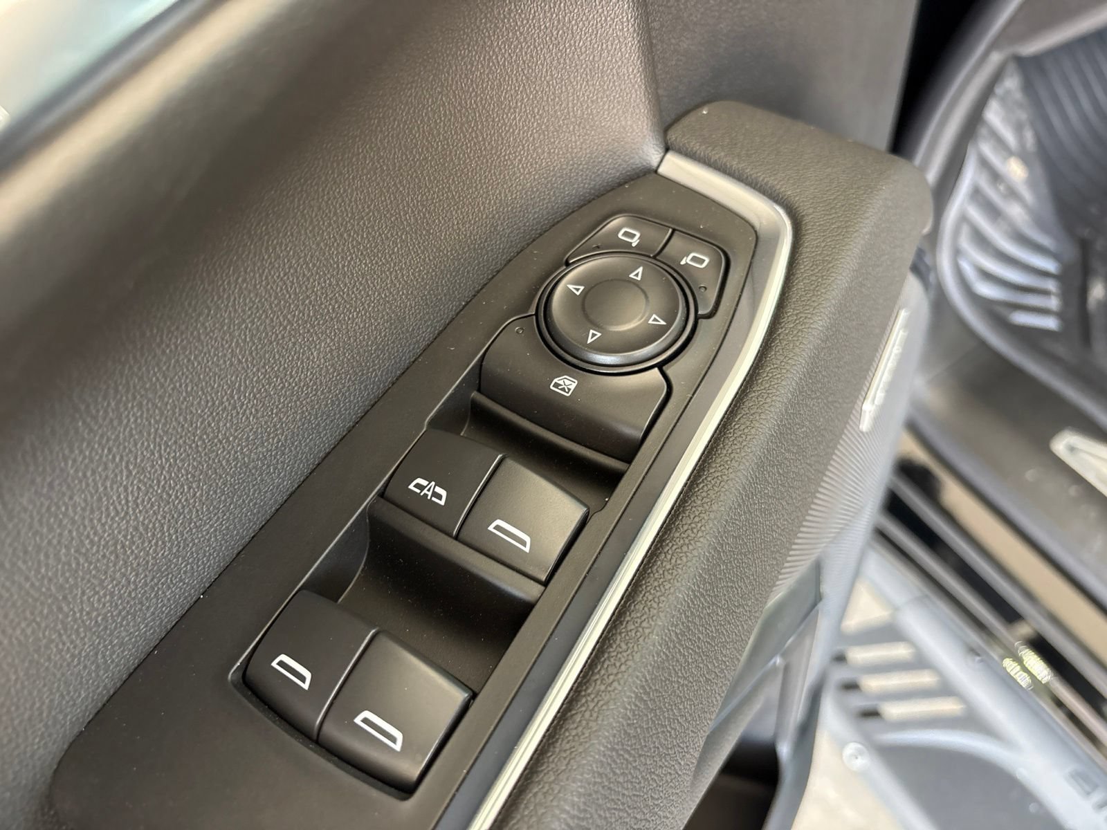 New 2026 Chevrolet Silverado 1500 LT Trail Boss w/ LT Trail Boss Premium Package AWD/4WD image 11