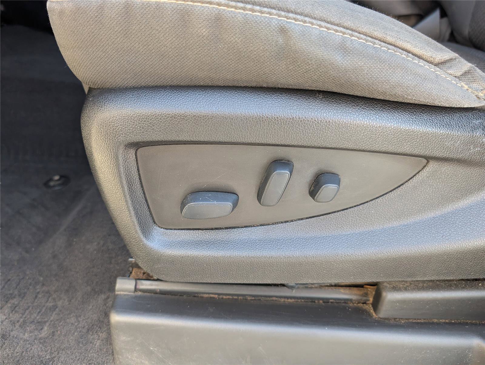 Used 2018 Chevrolet Silverado 1500 LT w/ Texas Edition image 13