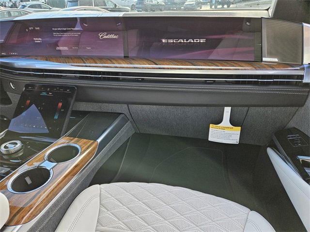 New 2025 Cadillac Escalade Sport Platinum w/ LPO, ONYX Package image 17