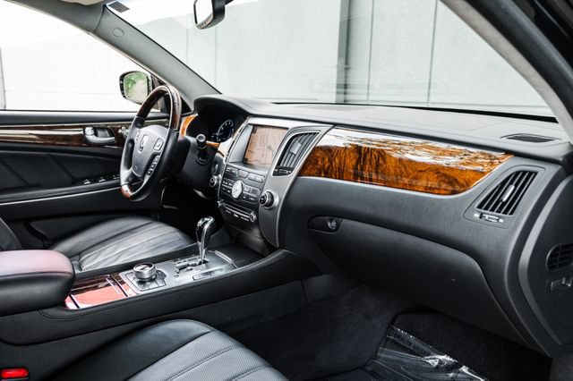 Used 2012 Hyundai Equus Signature RWD image 20