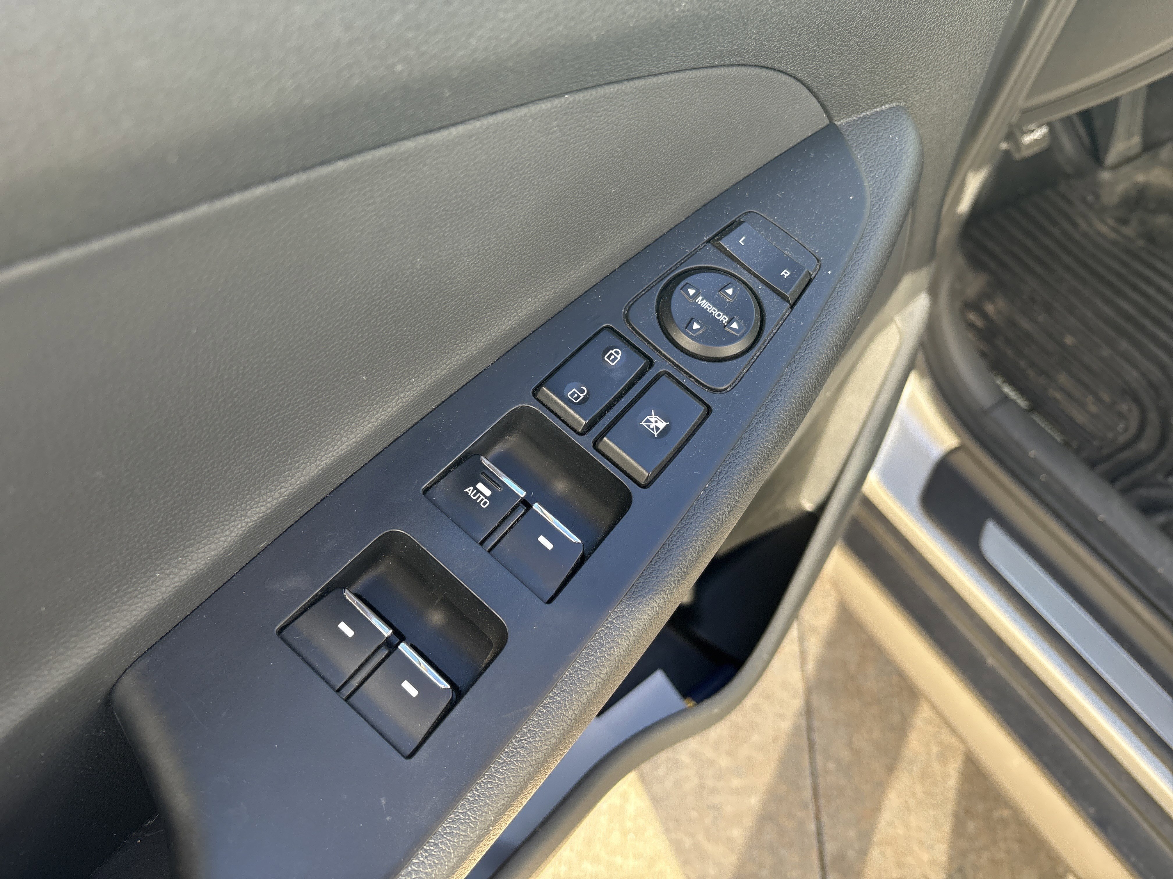 Used 2017 Hyundai Tucson Limited w/ Limited Ultimate Package 03 image 15