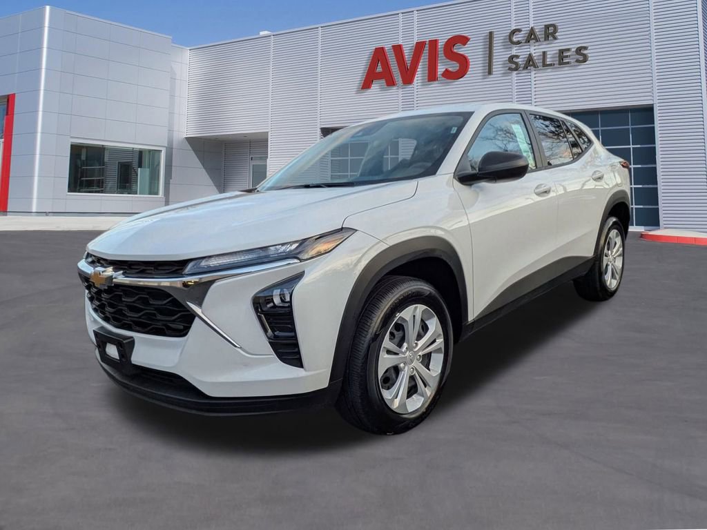 Used 2025 Chevrolet Trax LS