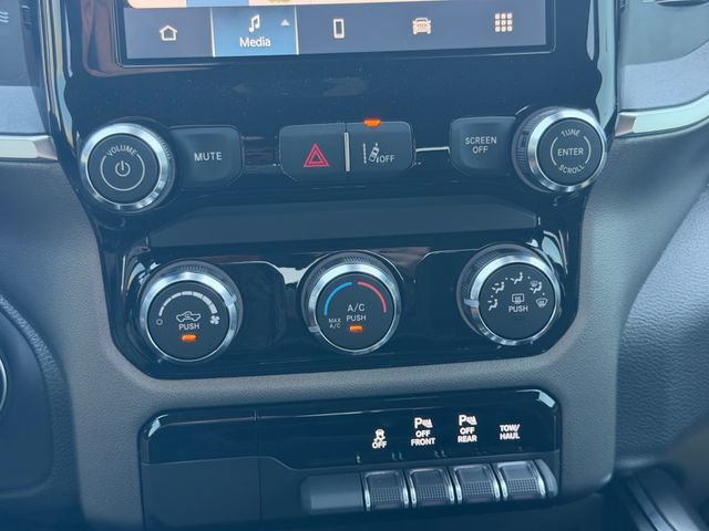 New 2026 RAM 1500 Express AWD/4WD image 35