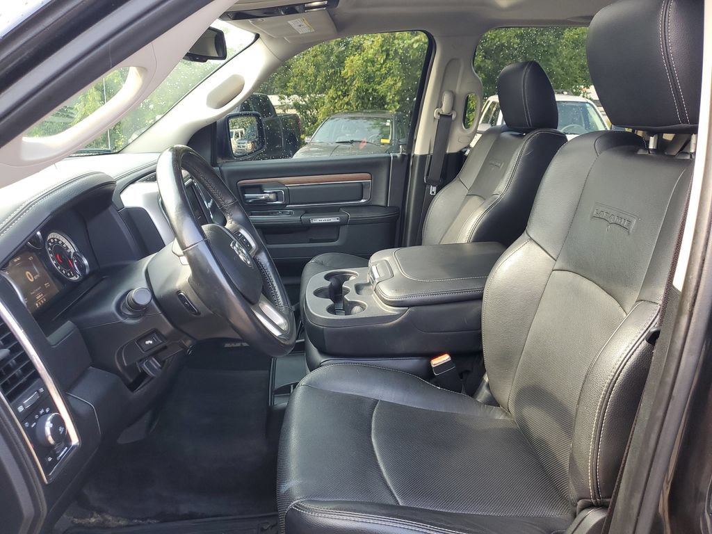 Used 2017 RAM 1500 Laramie AWD/4WD image 9