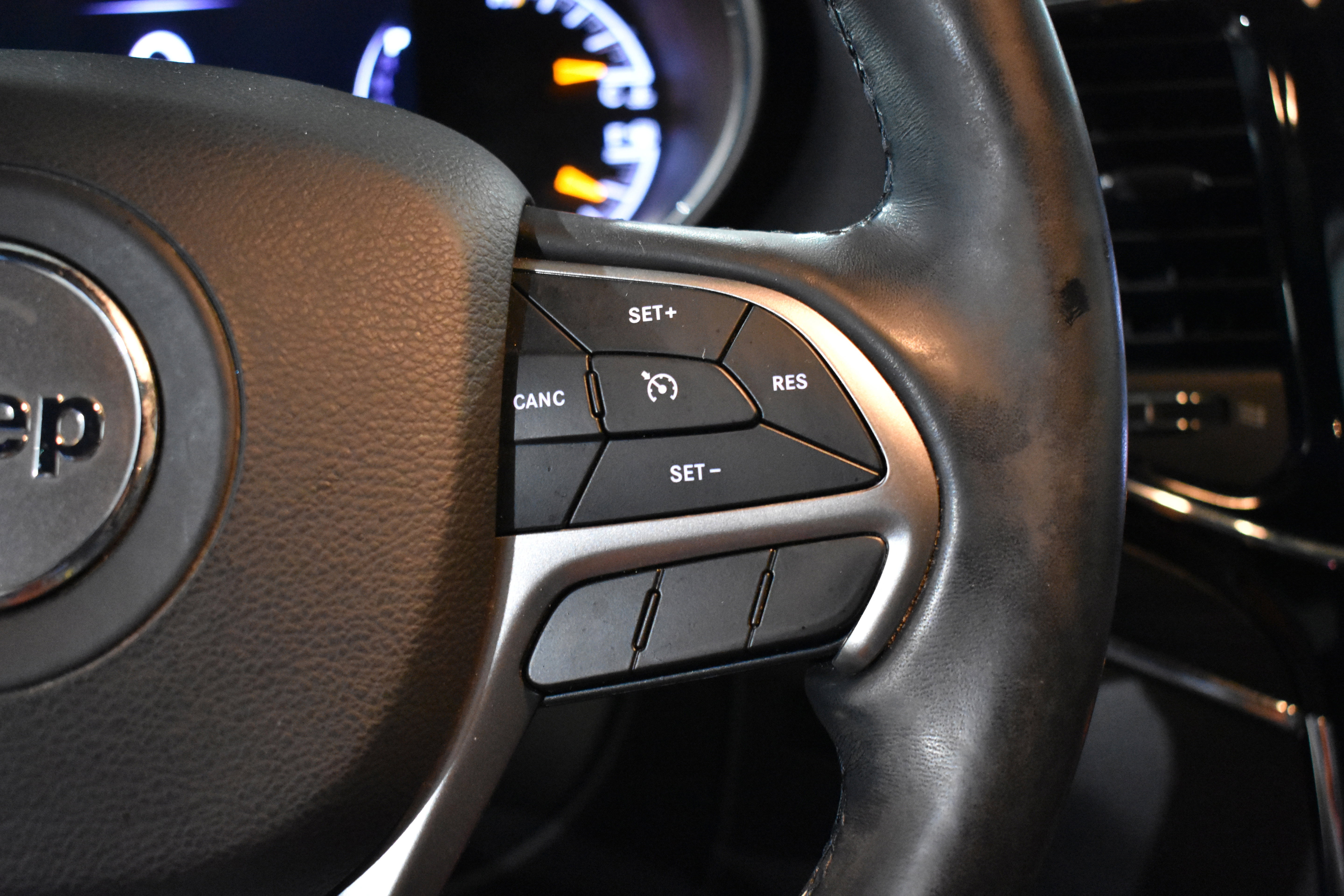 Used 2020 Jeep Grand Cherokee Limited w/ Trailer Tow Group IV image 17