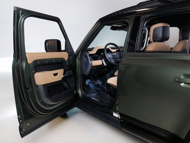 New 2026 Land Rover Defender 110 X-Dynamic SE AWD/4WD image 24