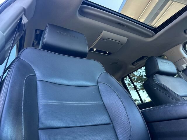 Used 2017 GMC Yukon XL Denali w/ Open Road Package AWD/4WD image 22