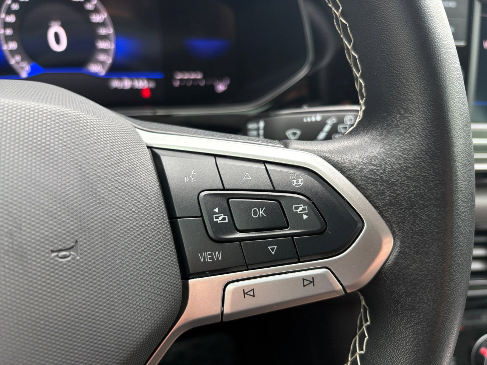Certified 2024 Volkswagen Taos S FWD image 21