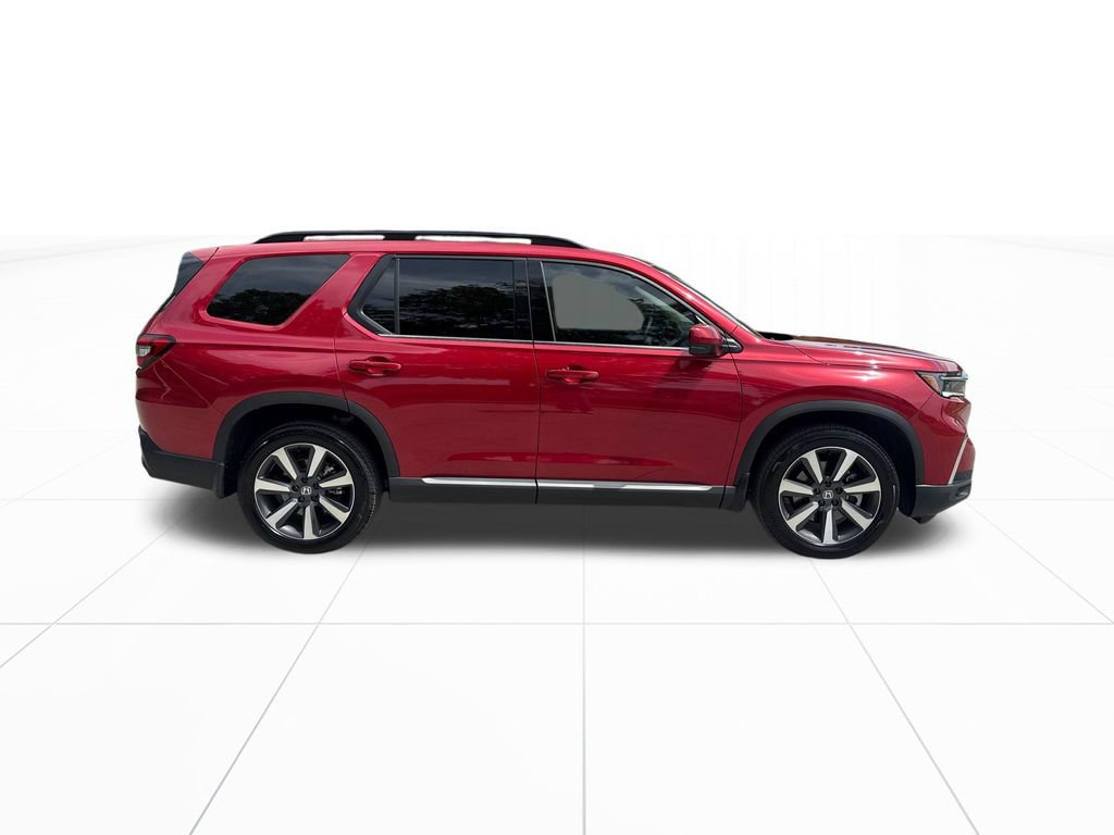 Certified 2025 Honda Pilot Touring image 10