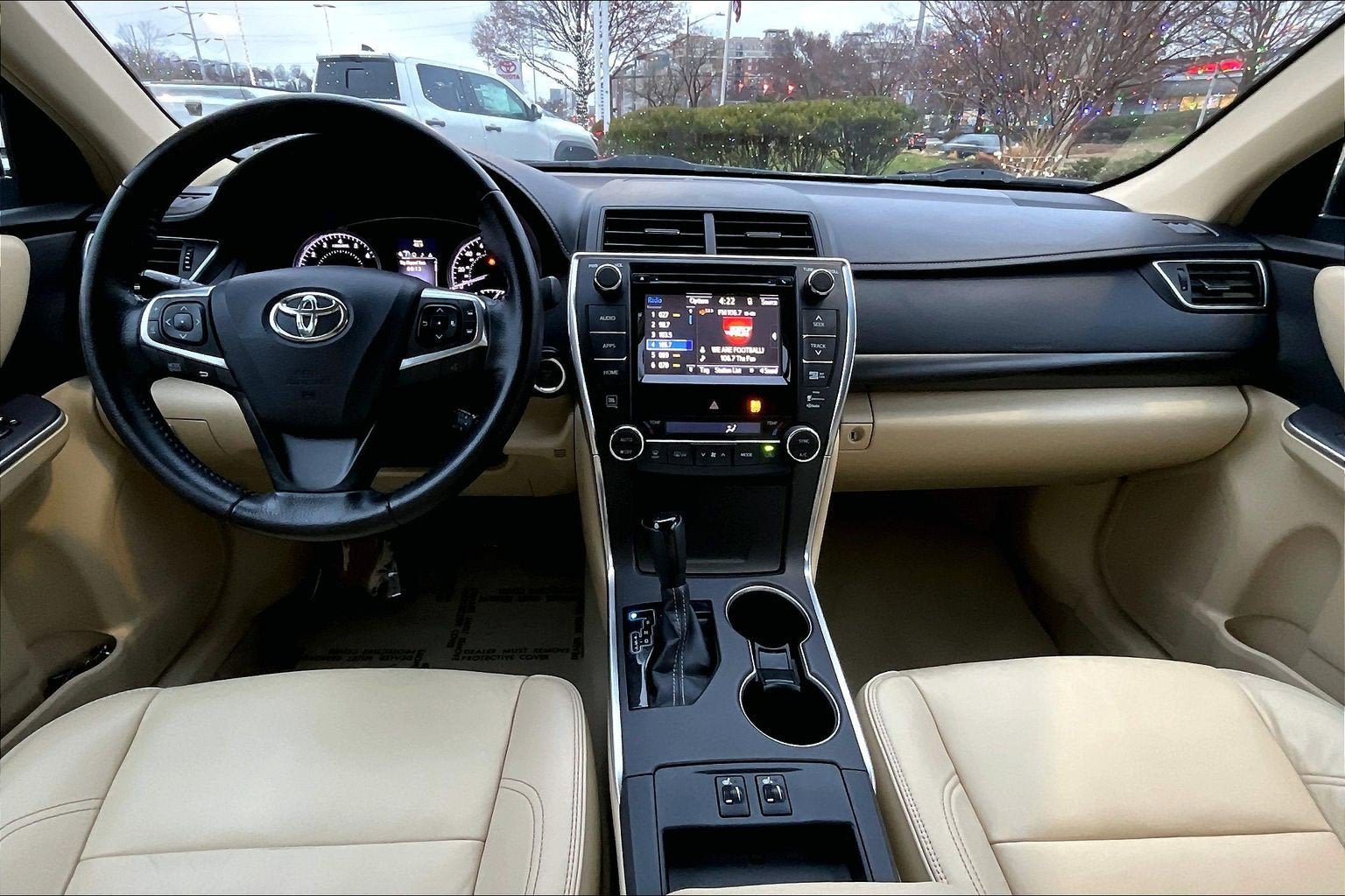 Used 2015 Toyota Camry XLE FWD image 14