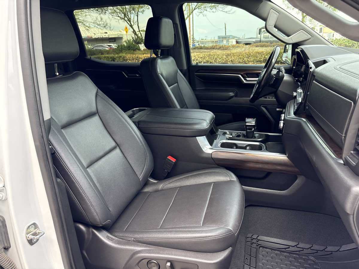 Used 2023 GMC Sierra 1500 SLT w/ SLT Premium Package AWD/4WD image 16