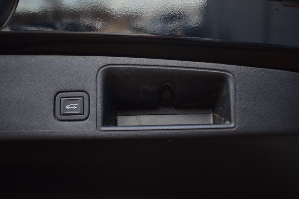 Used 2024 GMC Terrain Denali w/ Denali Premium Package image 26