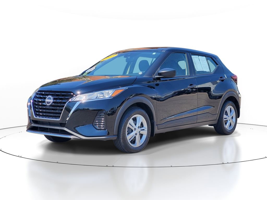 Used 2023 Nissan Kicks S w/ Interior Electronics Package FWD image 2