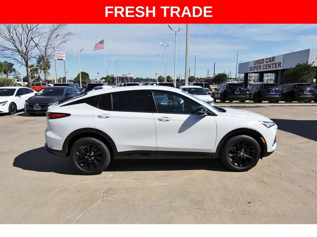 Used 2024 Buick Envista Sport Touring w/ Convenience I Package FWD image 5