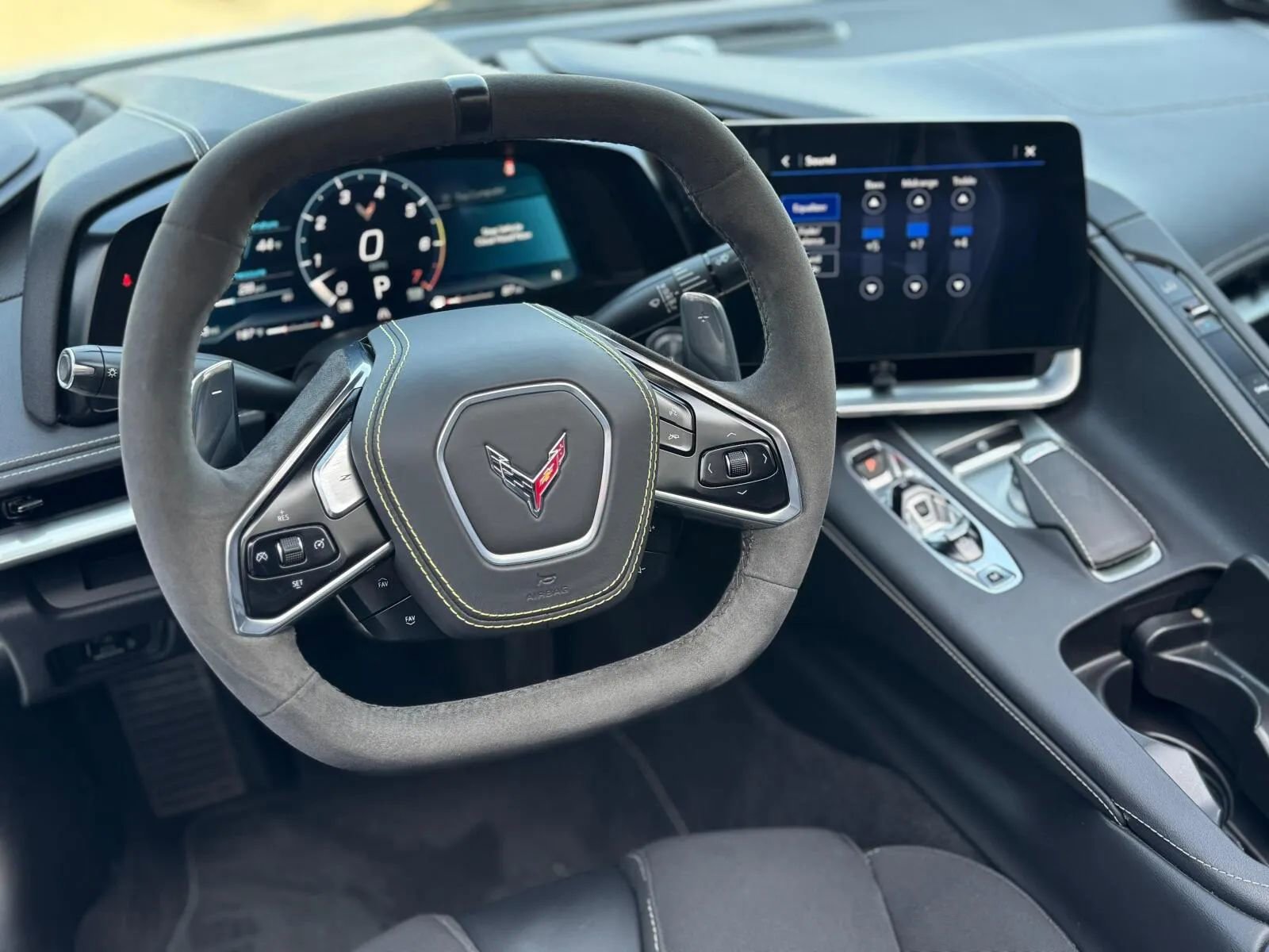 Used 2023 Chevrolet Corvette Stingray w/ Z51 Performance Package image 19