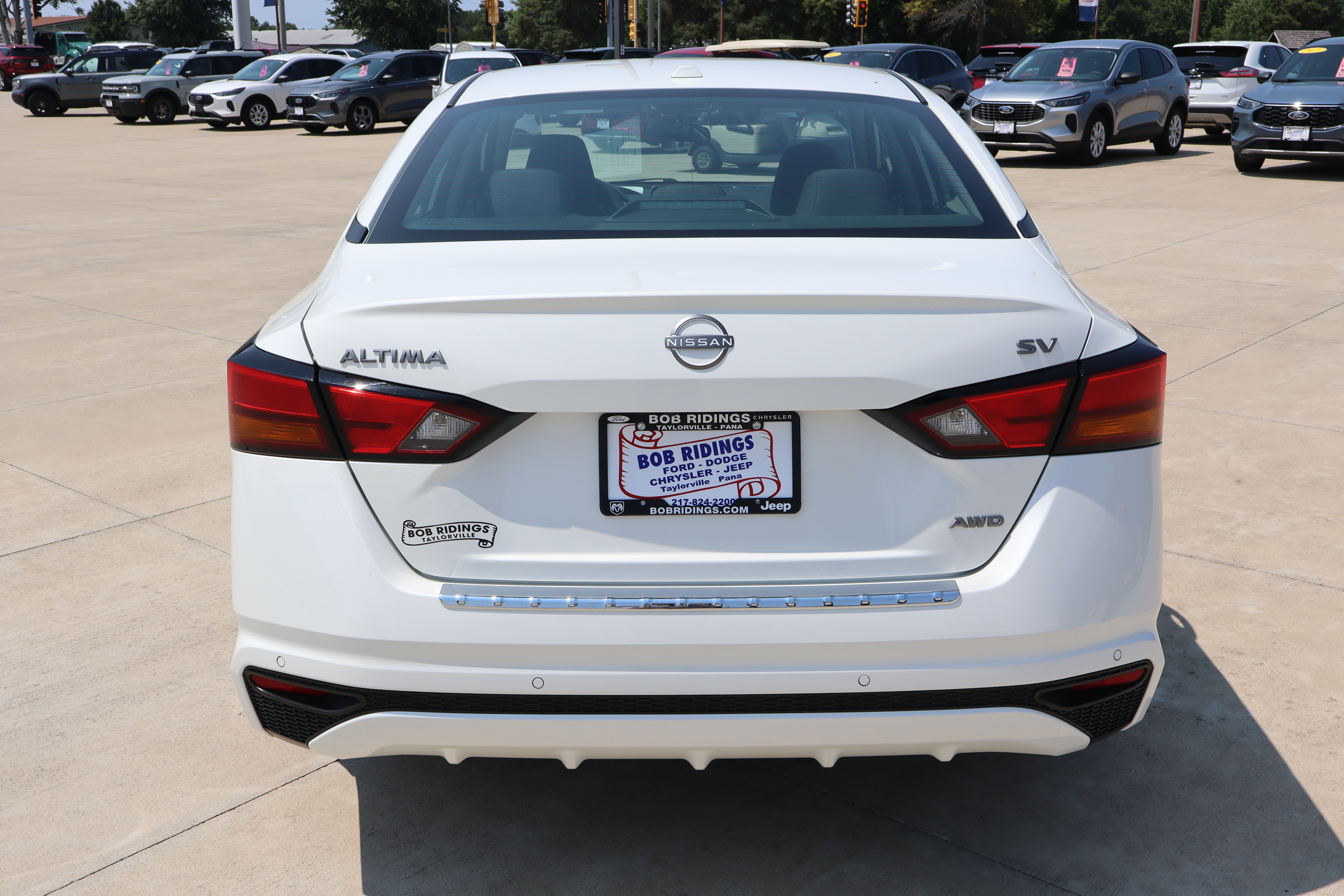 Used 2023 Nissan Altima 2.5 SV AWD/4WD image 6