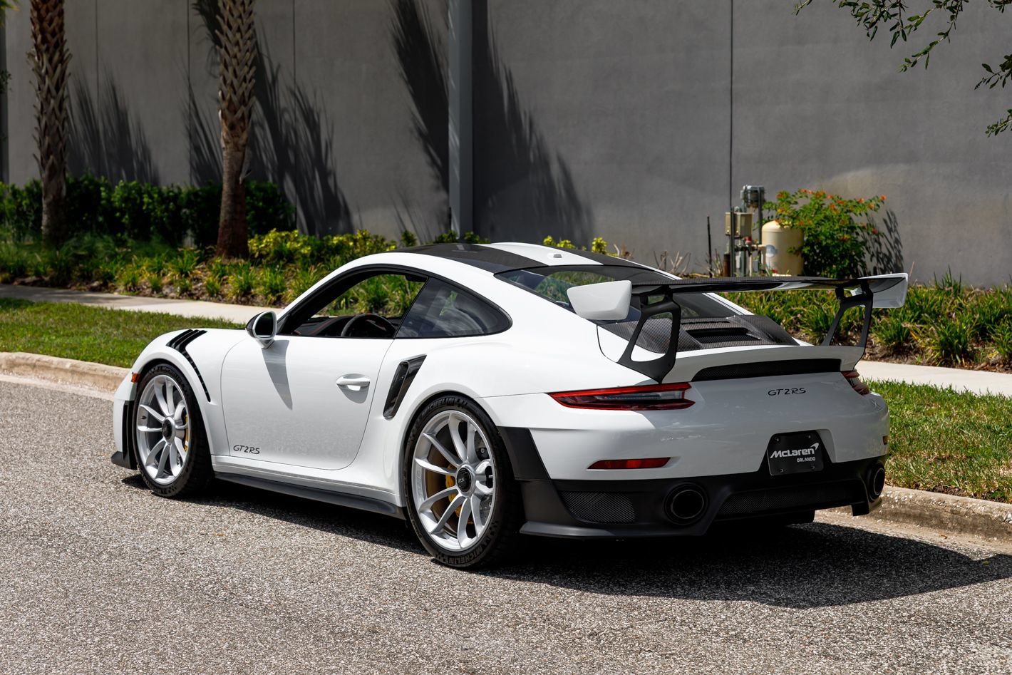 Used 2018 Porsche 911 GT2 RS w/ Weissach Package RWD image 26