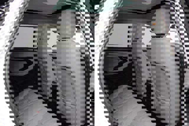 Used 2020 Land Rover Range Rover Evoque S image 24